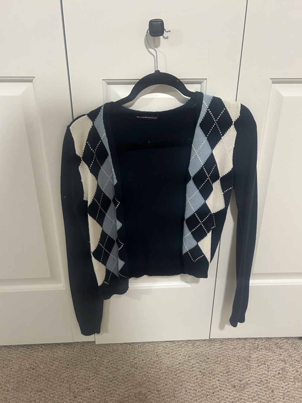 Brandy Melville Elizabeth sweater